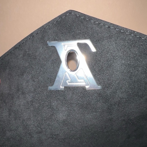 Louis Vuitton Lockme chain - Picture 7 of 11